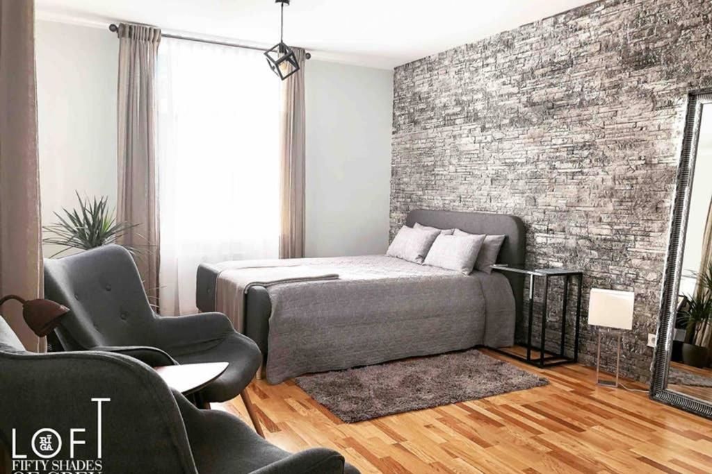 Апартаменты Modern Cozy Loft Studio in Quiet center of Riga. Рига